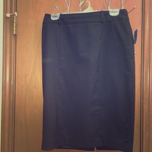 Black business skirt with back slit and belt loops